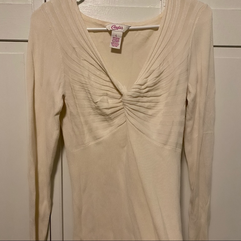 Candies long sleeve form fitted vneck sweater